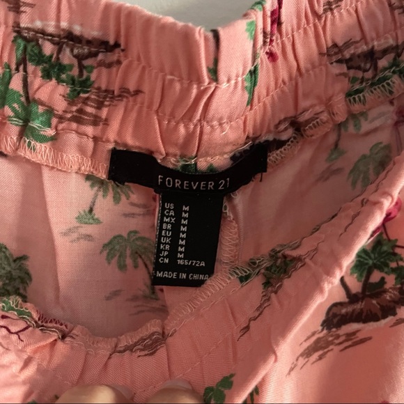 High waist Ruffle trim shorts with palm trees and flamingos tropical print - Picture 3 of 5